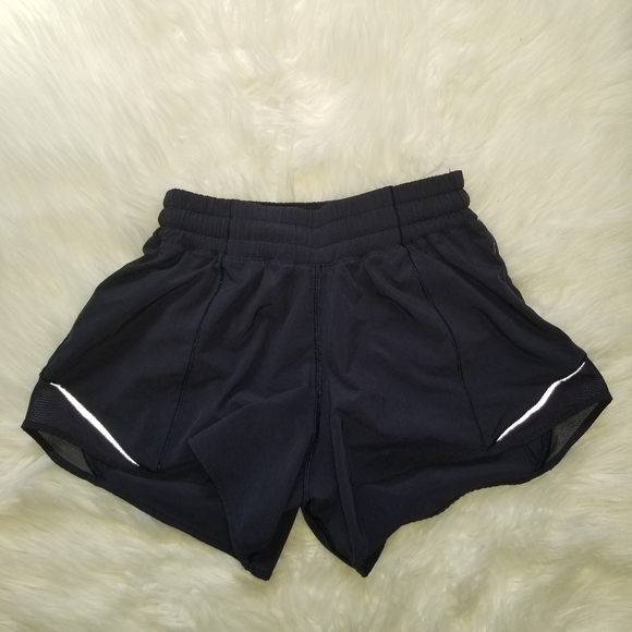 Lululemon Hottie Hot Short II 2.5" Navy - Picture 12 of 12